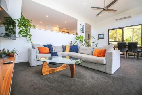 Un lugar para sentarse en Apex Villa