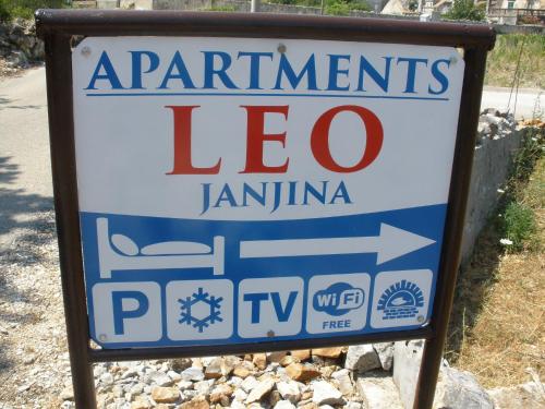 Сертификат, награда, вывеска или другой документ, выставленный в Apartments Leo Janjina
