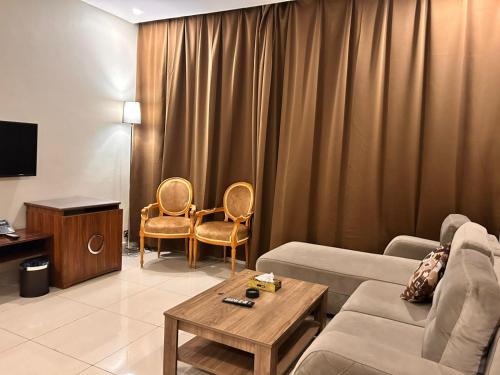 TV a/nebo společenská místnost v ubytování Al Madinah ANASAT Hotel