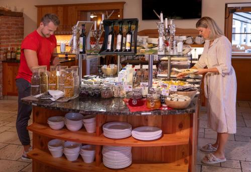 Φαγητό σε αυτό το ξενοδοχείο ή κάπου εκεί κοντά