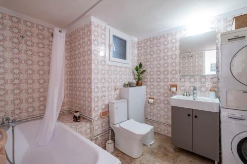 Likno Apartment tesisinde bir banyo