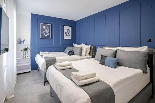 Krevet ili kreveti u jedinici u objektu YalaRent Mountainside Luxury apartments with Private Pool