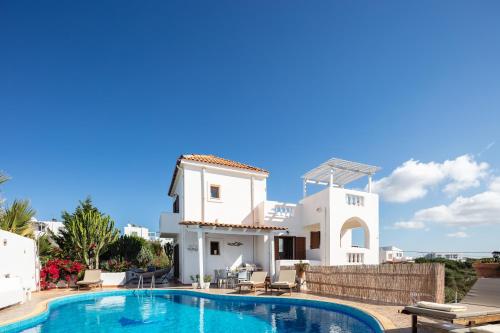 Villa Aliki ,Aegean Sea Breeze 750m from the Beach!