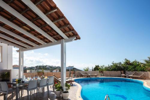 Villa Aliki ,Aegean Sea Breeze 750m from the Beach!