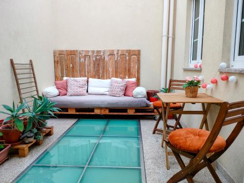 Porto Main Square Penthouse Apartment