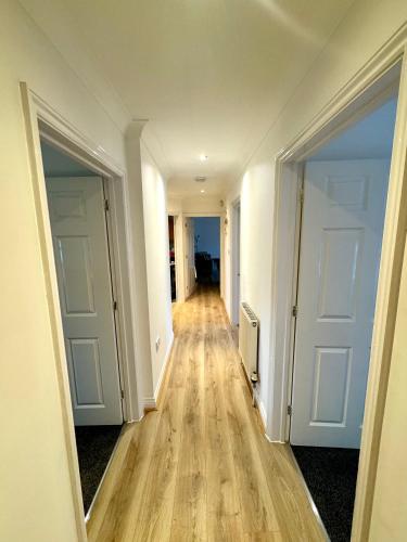 Φωτογραφία από το άλμπουμ του The Gorge Getaway - Deluxe 3-Bedroom Apartment σε Cheddar