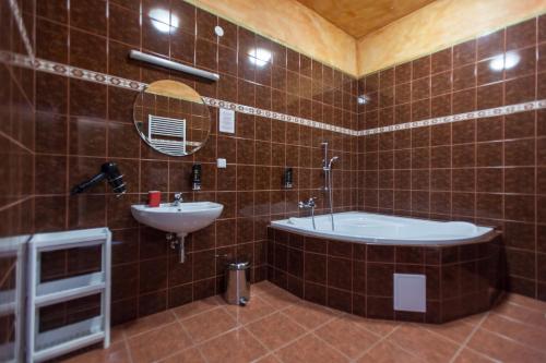 Fotografie z fotogalerie ubytování Hotelový dům Adina - Bed and Breakfast v Kurdějově