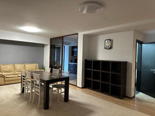 Ruang duduk di Apartment OneClickRent 07 Penthouse