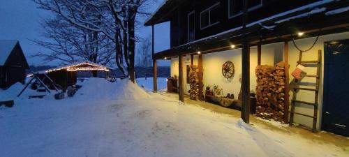 Guesthouse, Sauna & Jacuzzi in Gauja Valley - Kaķukalns v zimě