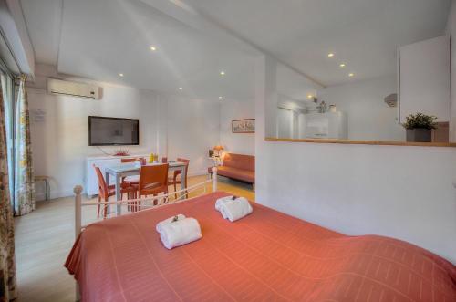 Confortable Studio BALCON, Rouaze- CARLON MARTINEZ A0B123
