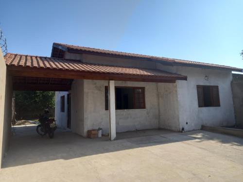Casa Peruibe 200m da praia na sombra