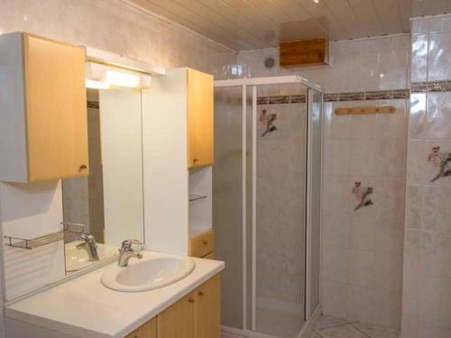 Appartement 3 pièces, 6 pers, près remontées, terrasse, cuisine équipée, 2 ch, animaux admis, WIFI