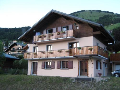 Appartement 3 pièces, 6 pers, près remontées, terrasse, cuisine équipée, 2 ch, animaux admis, WIFI