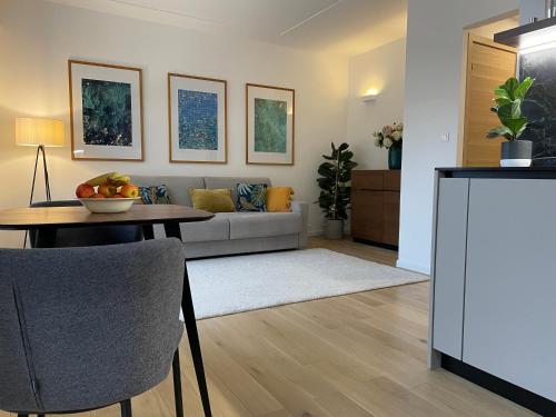 Photo de la galerie de l'établissement Luxury Top Floor Apartment with terrace - Beaulieu Sur Mer, à Beaulieu-sur-Mer