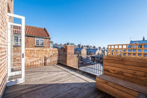 59 Blossom Street Luxurious, Central Duplex in York with Parking - Pass the Keys photo 24
