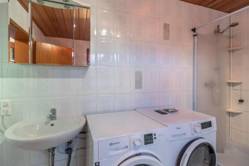 Φωτογραφία από το άλμπουμ του Traumhaus nähe Mainz I 12 Betten I 4 Schlafzimmer I Terrasse I 200m2 I Garten σε Weinolsheim