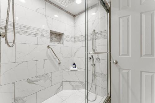 Koupelna v ubytování Fun N The Sun at Sunbird #1102W by Nautical Properties