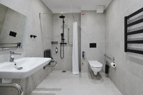 Ένα μπάνιο στο Best Western Plus Hotel Rzeszow City Center