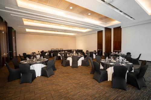 Zona business o sala conferenze di Hilton Garden Inn Santiago Airport