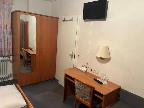 Televisyen dan/atau pusat hiburan di Gasthaus Bären