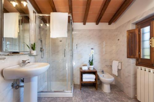 Ένα μπάνιο στο Agriturismo Bellosguardo