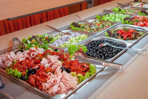 Mad på hotellet eller i nærheden