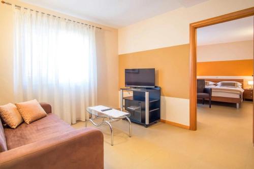 Apartments by the sea Vantacici, Krk - 21699