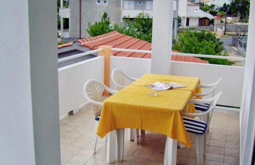 Apartments by the sea Barbat, Rab - 22053