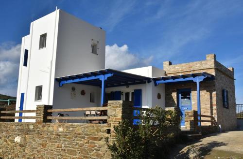 Fotografie z fotogalerie ubytování Andros Country Residence v destinaci Makrotándalon