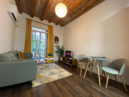 Cosy Urban Oasis 1BD in Poble Sec By MyRentalHost
