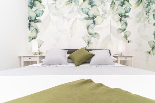 Sunnyhill apartments with private and shared pool