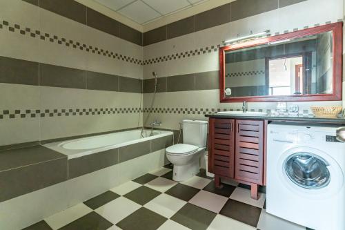 Phòng tắm tại ANINA Office & Serviced Apartments
