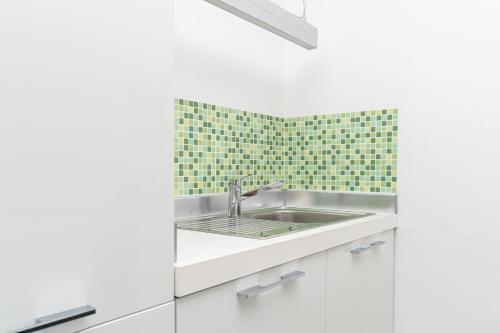 Sunnyhill apartments with private and shared pool