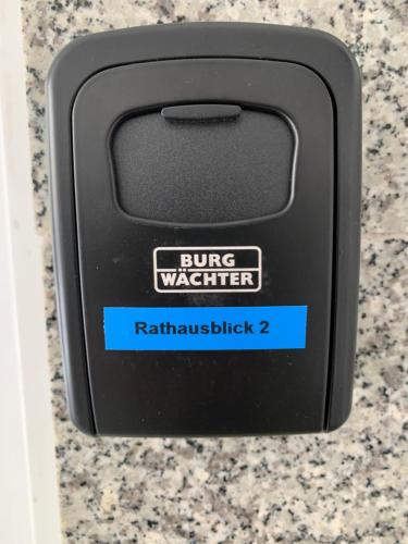 Certifikát, hodnocení, plakát nebo jiný dokument vystavený v ubytování Best-Preis FEWO Rathausblick 2 - Zentrale Lage in Wittenberge - 2 Personen - Einzelzimmer - Vollausstattung - WLAN / Prime & Self-Check-In