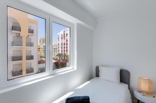 T2 Rosa dos Ventos, A/C & Terrace - Casas & Papéis