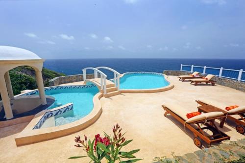 2-bed Villa with Uninterrupted Sea Views - Equinox villa