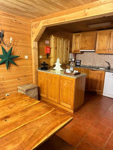 A cozinha ou cozinha compacta de Chalé Inn Star