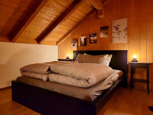 Katil atau katil-katil dalam bilik di Forest View Apartment in Leissigen by Interlaken with No Kitchen