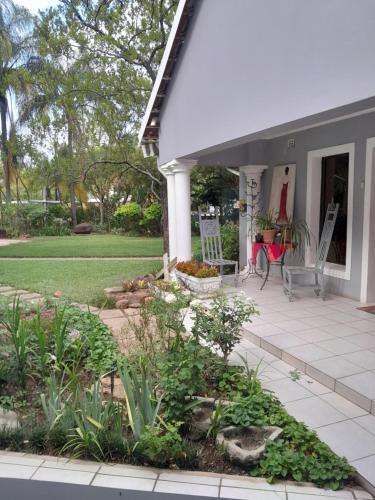 Κήπος έξω από το Ebenezer Self Catering