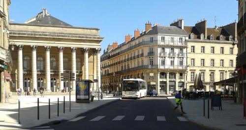 THEATRE 9 – Photos 2