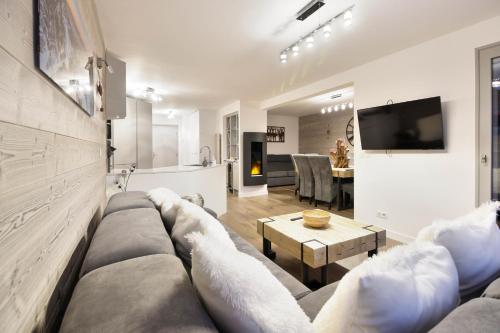 Taragan - Totally Refurbished 3 bed apt, Central St Gervais!