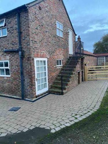 Granary cottage with HOT TUB photo 16