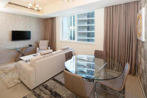 Area tempat duduk di Marina One Bedroom - KV Hotels