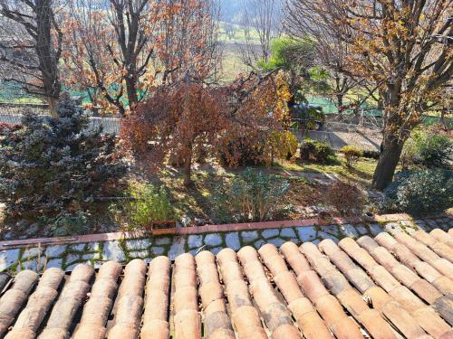 an overhead view of a roof of a garden at Casa Martini in Pecetto
