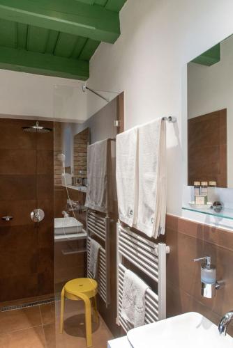 Un baño de Pipitér Rooms & More