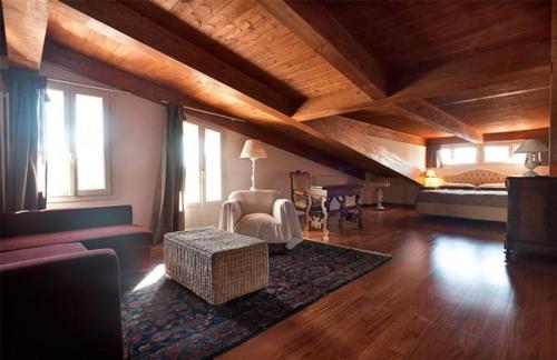 A seating area at B&B Zelmirà