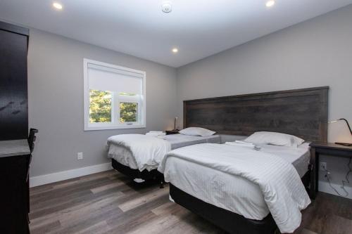 Cama o camas de una habitación en 107 Birchview Trail