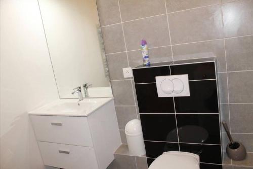 Photo de la galerie de l'établissement Beau apartment Châtenay-Malabry, à Châtenay-Malabry