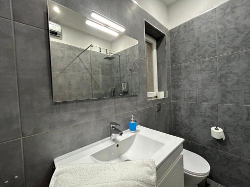 Un baño de The Echo - R1
