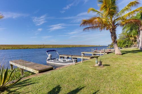 Gallery image of Okeechobee Cabin with Patio and Community Pool! in Okeechobee